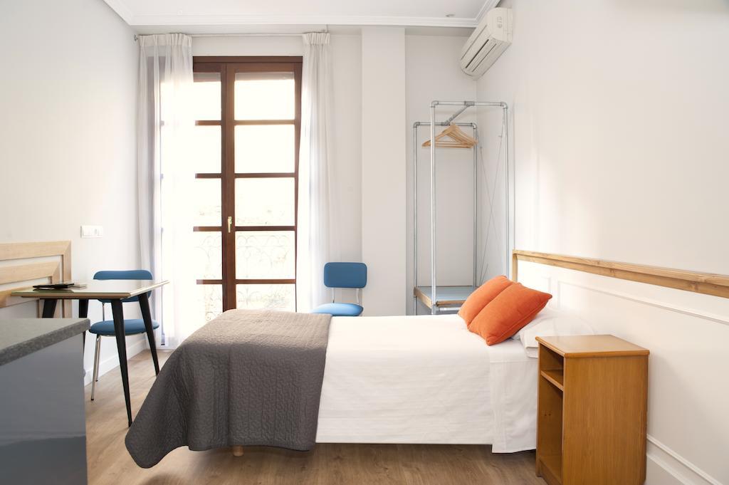 Apartamentos Sabinas Don Jaime Zaragoza Szoba fotó