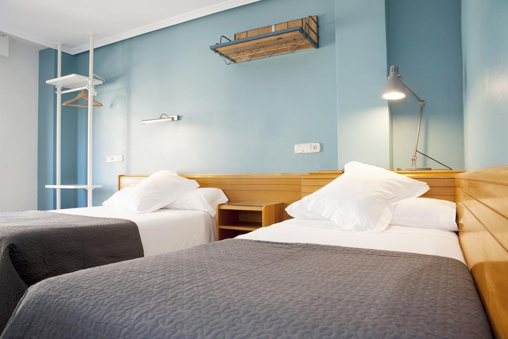 Apartamentos Sabinas Don Jaime Zaragoza Szoba fotó