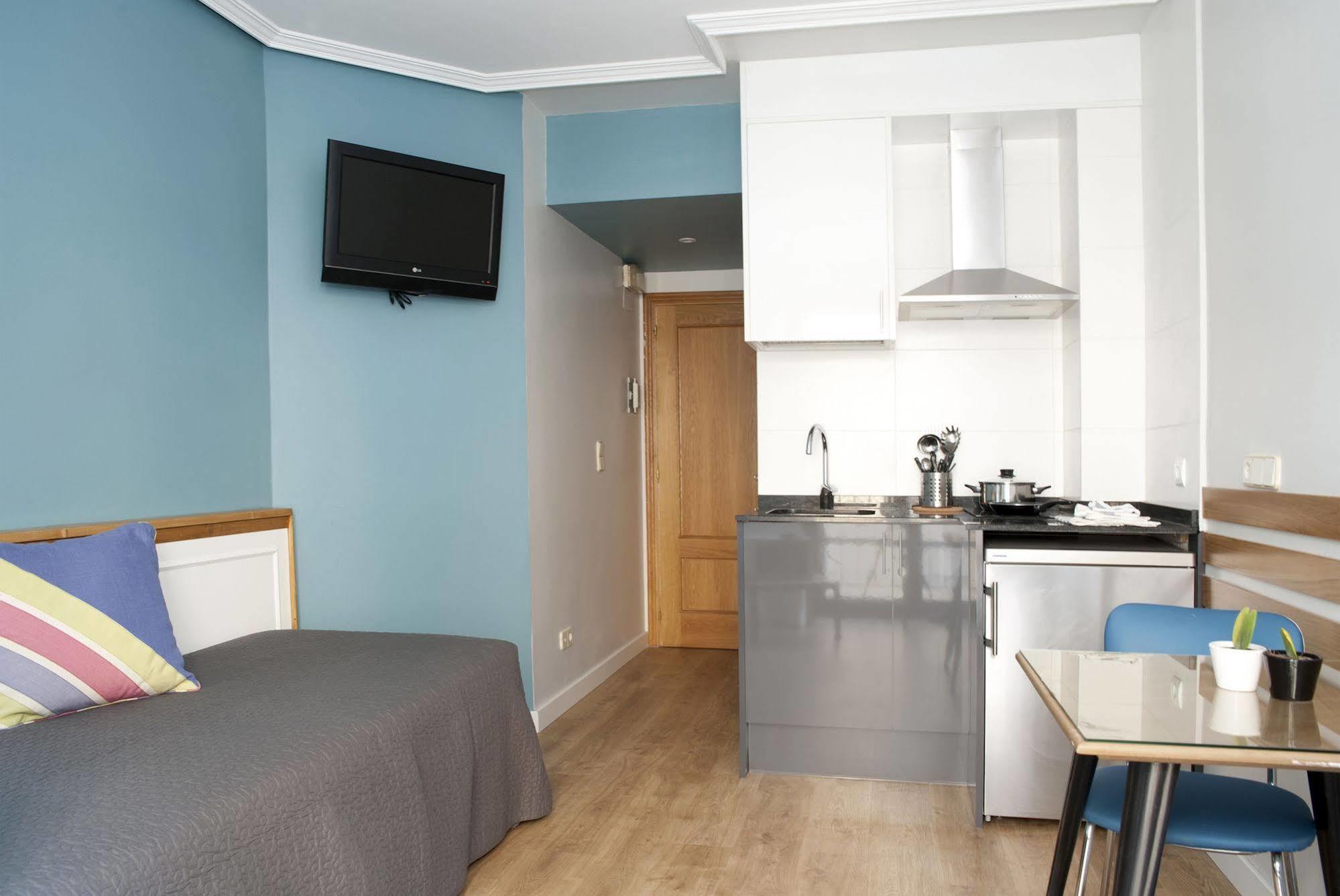Apartamentos Sabinas Don Jaime Zaragoza Kültér fotó